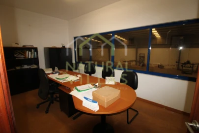 Armazém para Venda em São Brás de Alportel