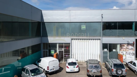 Armazém para Venda em Gandra e Taião
