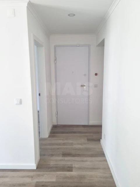 Apartamento T2 para Arrendamento em Queluz e Belas