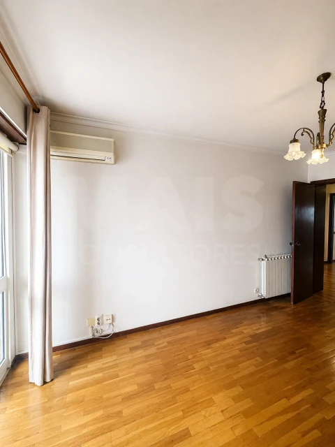 Apartamento T3 para Venda em Areeiro