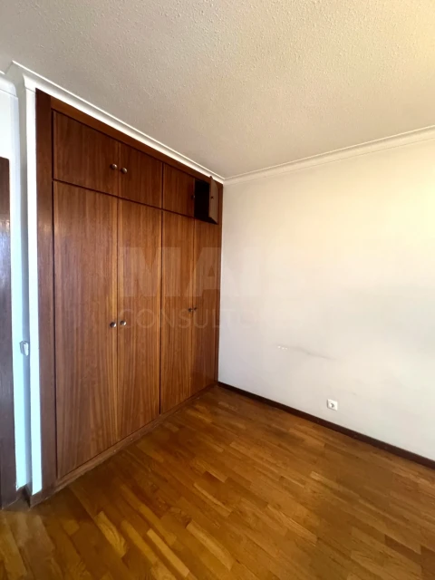 Apartamento T3 para Venda em Areeiro