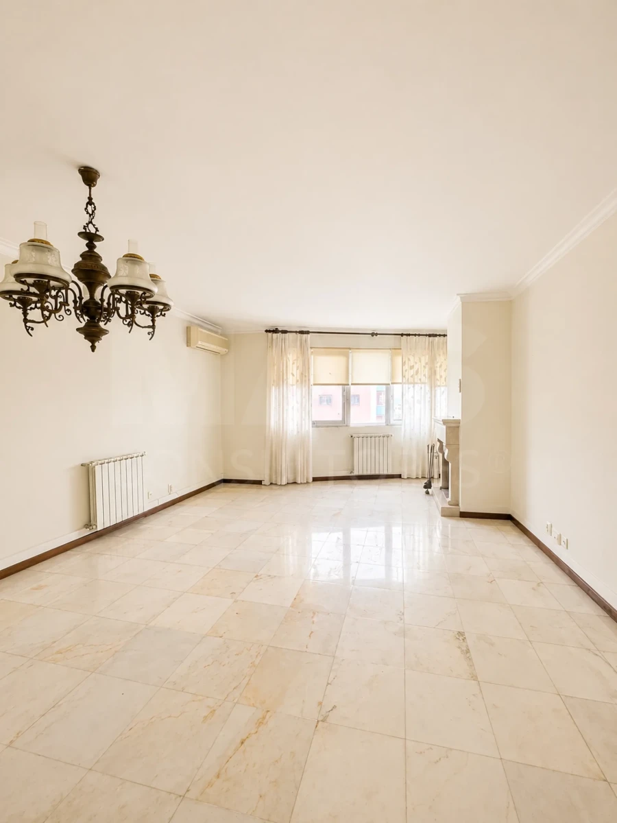 Apartamento T3 para Venda em Areeiro Foto 2