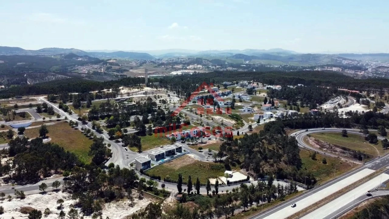 Moradia T4 para Venda em Santa Maria, São Pedro e Matacães Foto 17