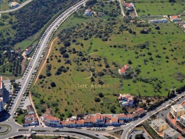 Terreno para Venda em Lagos (São Sebastião e Santa Maria)