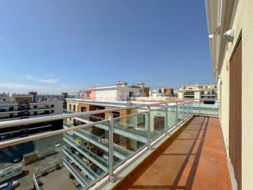 Apartamento T2 para Arrendamento em Sacavém e Prior Velho