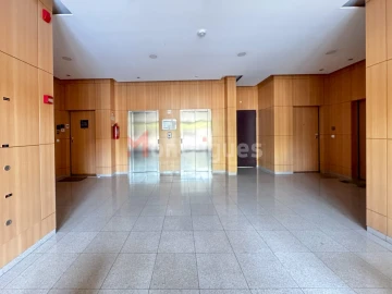 Apartamento T2 para Arrendamento em Sacavém e Prior Velho
