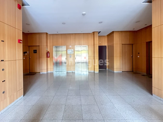 Apartamento T2 para Arrendamento em Sacavém e Prior Velho Foto 7