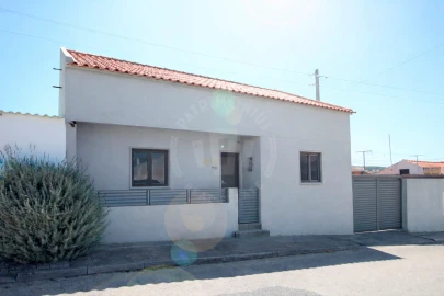 Moradia T3 para Venda em Ferrel