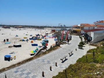Moradia T3 para Venda em Ferrel