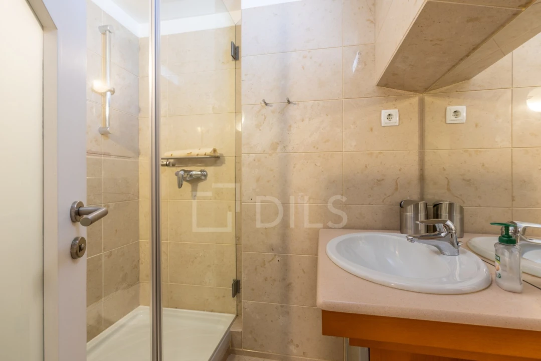 Apartamento T7 para Venda em Faro (Sé e São Pedro) Foto 37