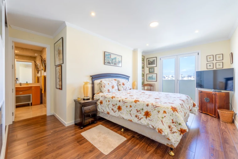 Apartamento T7 para Venda em Faro (Sé e São Pedro) Foto 9