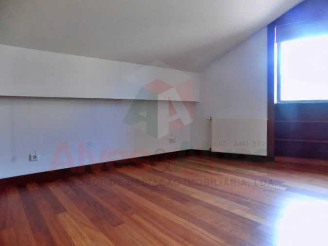Moradia T4 para Venda em Matosinhos e Leça da Palmeira Foto 24