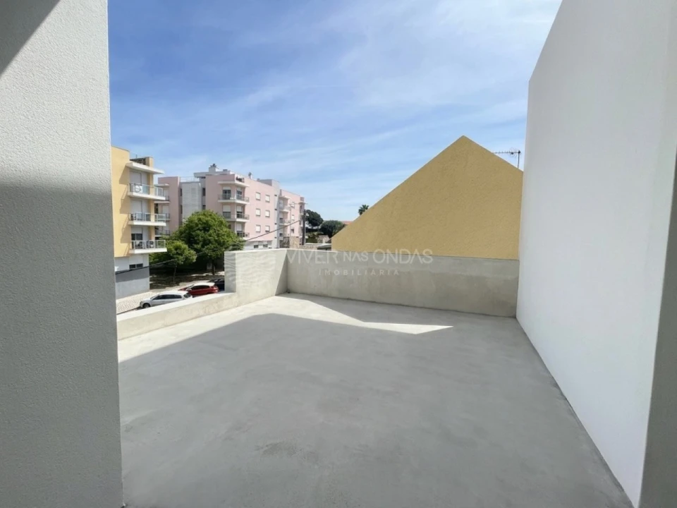 Moradia T4 para Venda em Amora Foto 10