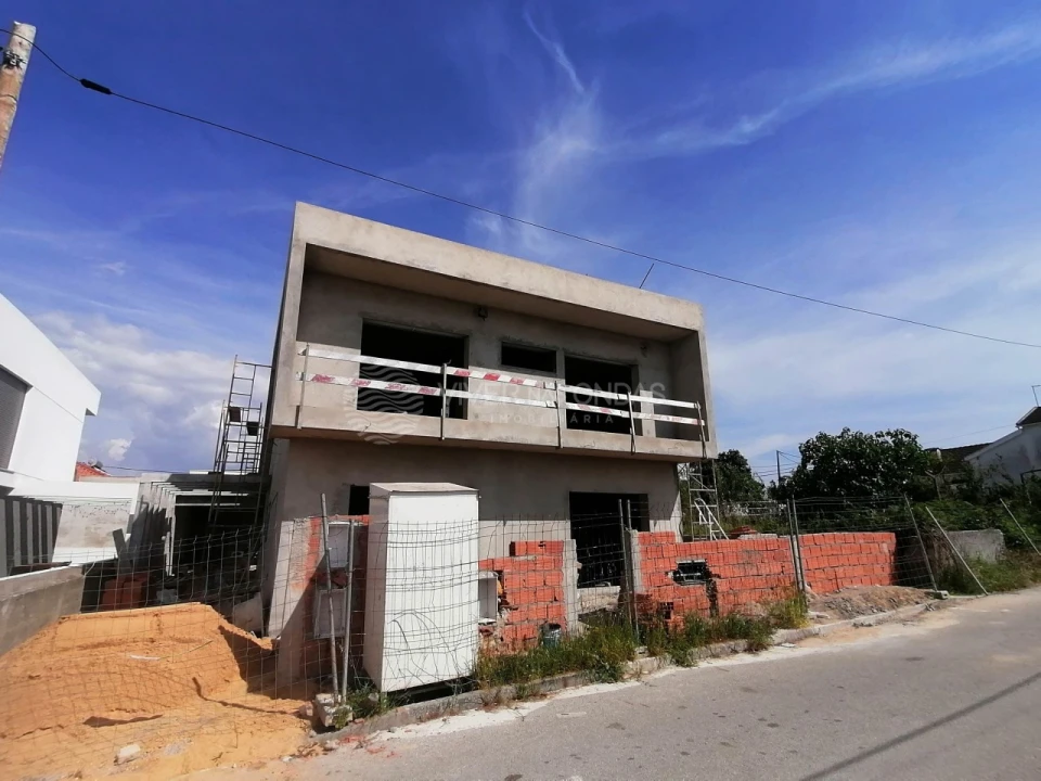 Moradia T4 para Venda em Seixal, Arrentela e Aldeia de Paio Pires Foto 1
