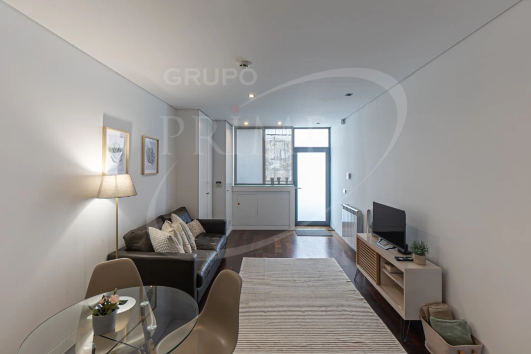 Apartamento T1 para Venda em Cedofeita, Santo Ildefonso, Sé, Miragaia, São Nicolau e Vitória Foto 9