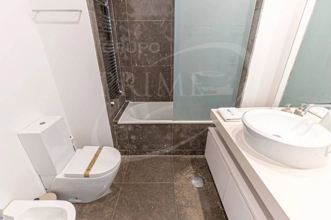 Apartamento T1 para Venda em Cedofeita, Santo Ildefonso, Sé, Miragaia, São Nicolau e Vitória Foto 15