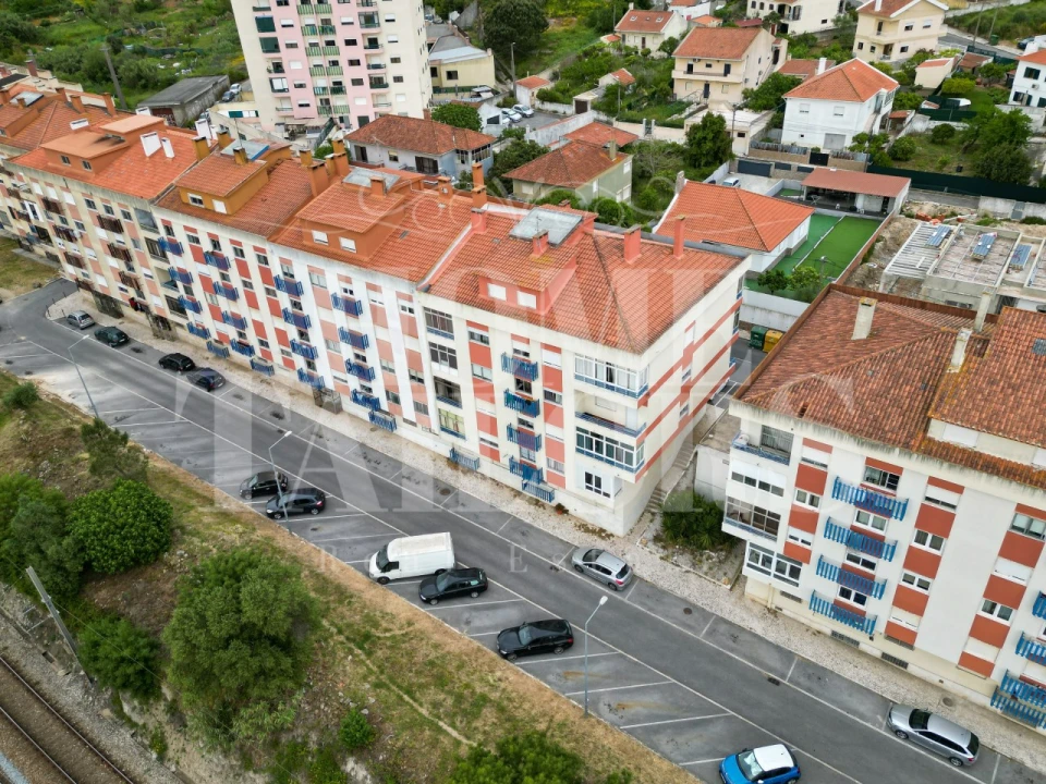 Apartamento T2 para Venda em Agualva e Mira-Sintra Foto 18