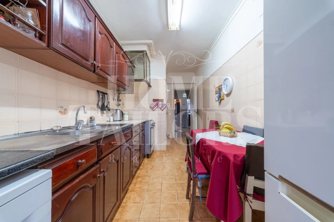 Apartamento T2 para Venda em Agualva e Mira-Sintra Foto 16