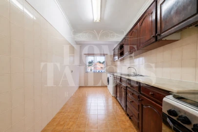 Apartamento T2 para Venda em Agualva e Mira-Sintra