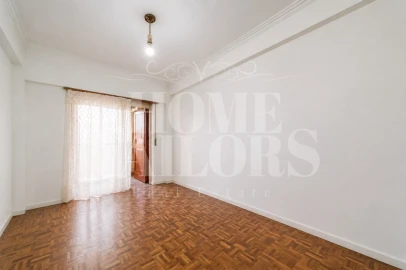 Apartamento T2 para Venda em Agualva e Mira-Sintra