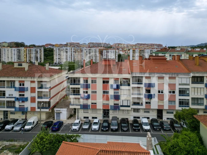 Apartamento T2 para Venda em Agualva e Mira-Sintra Foto 3