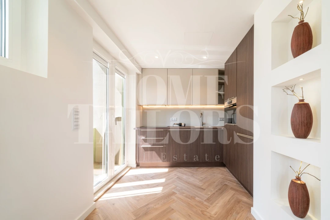 Apartamento T2 para Venda em Campolide Foto 2