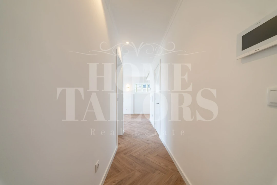 Apartamento T2 para Venda em Campolide Foto 16