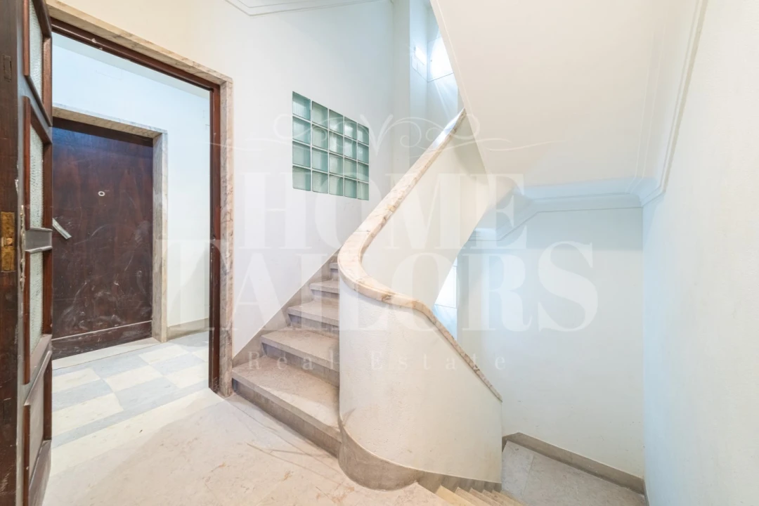 Apartamento T2 para Venda em Campolide Foto 9