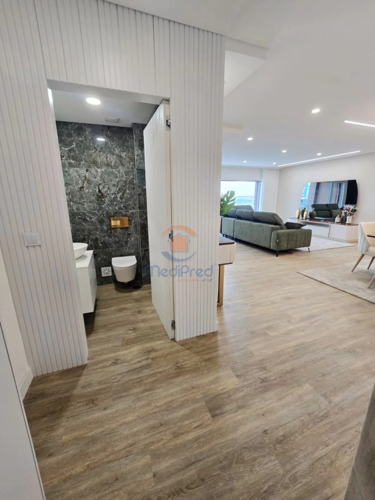 Apartamento T3 para Venda em Pontinha e Famões Foto 13