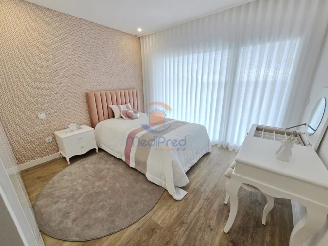Apartamento T3 para Venda em Pontinha e Famões Foto 20