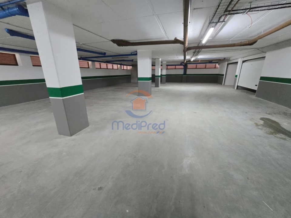 Apartamento T2 para Venda em Pontinha e Famões Foto 26