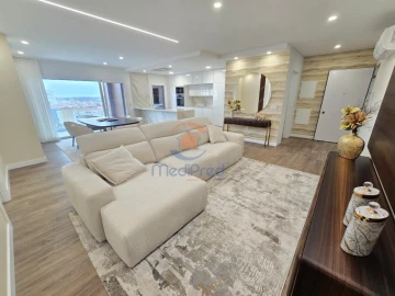 Apartamento T2 para Venda em Pontinha e Famões