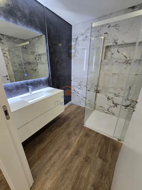 Apartamento T2 para Venda em Pontinha e Famões