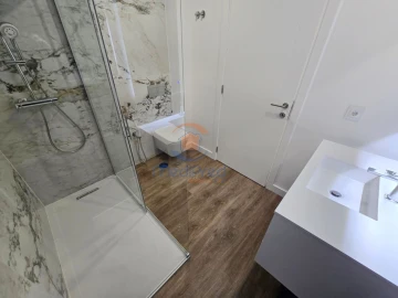 Apartamento T2 para Venda em Pontinha e Famões
