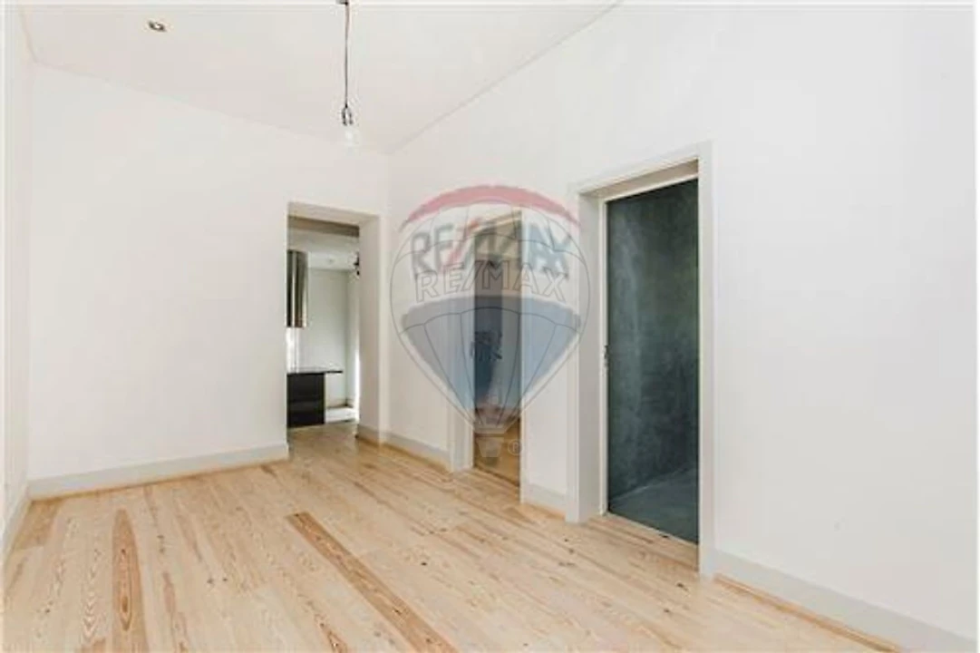 Apartamento T1 para Arrendamento em Avenidas Novas Foto 3