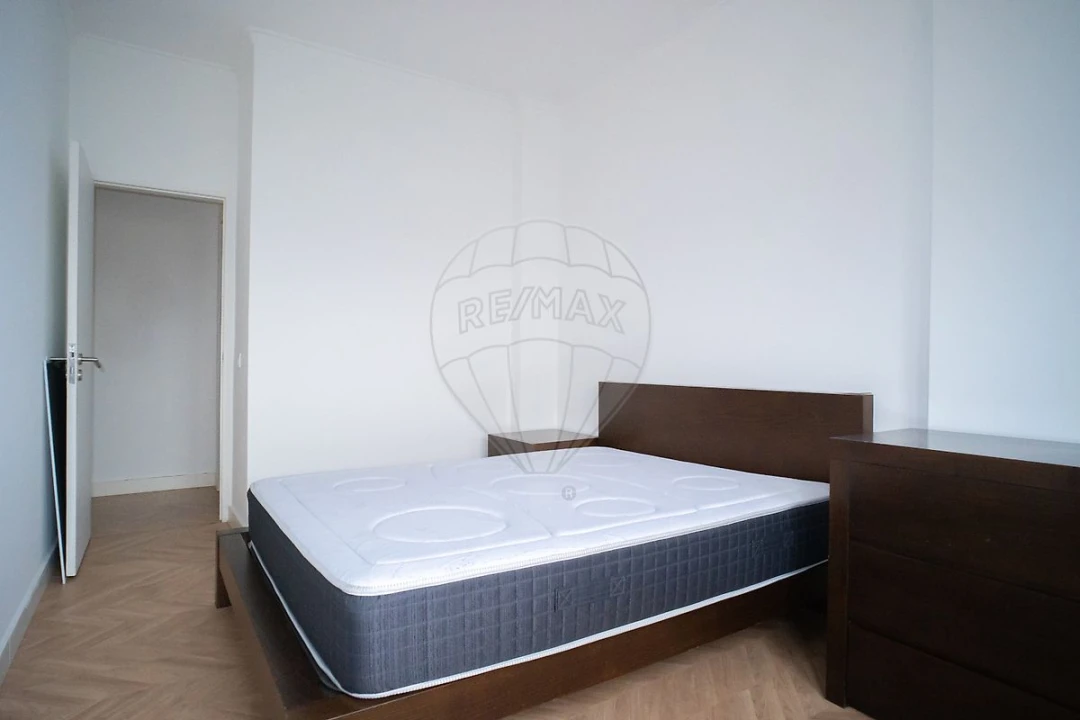 Apartamento T2 para Venda em Sacavém e Prior Velho Foto 13