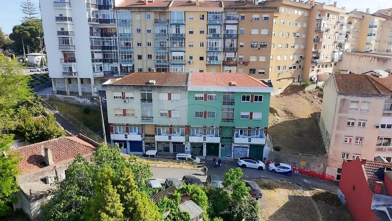 Apartamento T2 para Venda em Sacavém e Prior Velho Foto 12