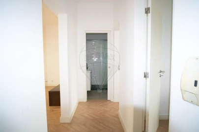 Apartamento T2 para Venda em Sacavém e Prior Velho