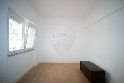 Apartamento T2 para Venda em Sacavém e Prior Velho