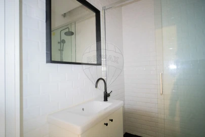 Apartamento T2 para Venda em Sacavém e Prior Velho