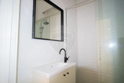 Apartamento T2 para Venda em Sacavém e Prior Velho