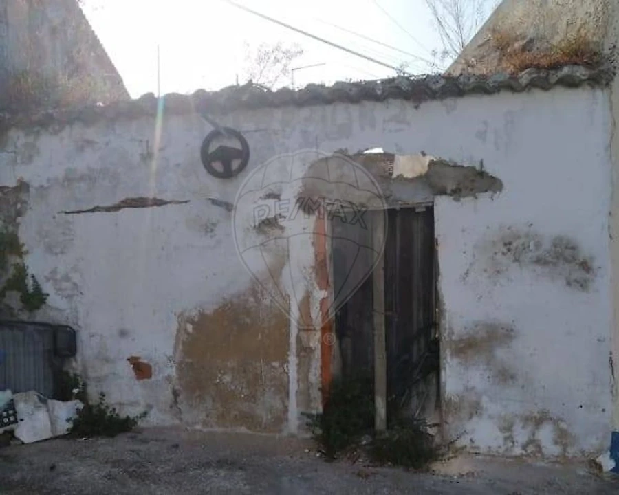 Moradia T1 para Venda em Vale de Santarem Foto 2