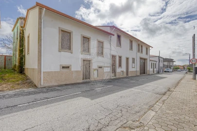 Moradia T3 para Venda em São Miguel do Souto e Mosteirô