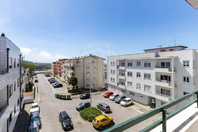 Apartamento T1 para Arrendamento em Mafamude e Vilar do Paraíso