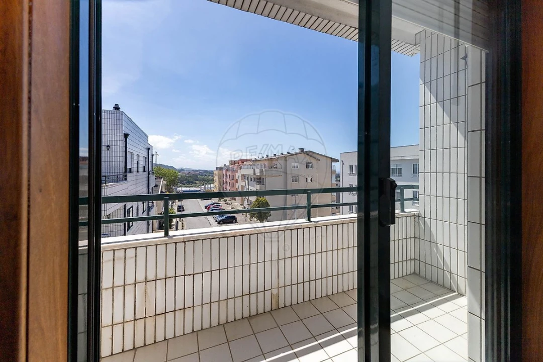 Apartamento T1 para Arrendamento em Mafamude e Vilar do Paraíso Foto 11