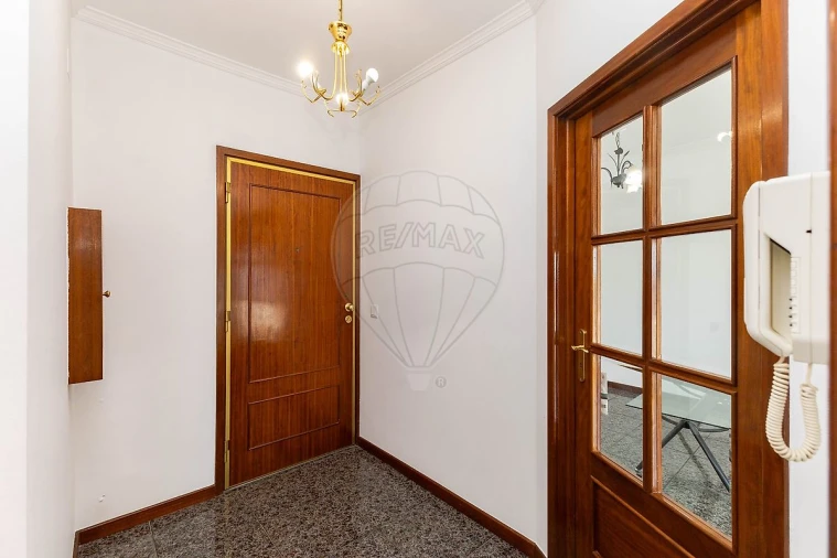 Apartamento T1 para Arrendamento em Mafamude e Vilar do Paraíso Foto 5