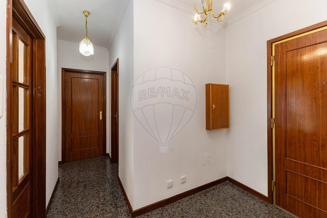 Apartamento T1 para Arrendamento em Mafamude e Vilar do Paraíso Foto 3