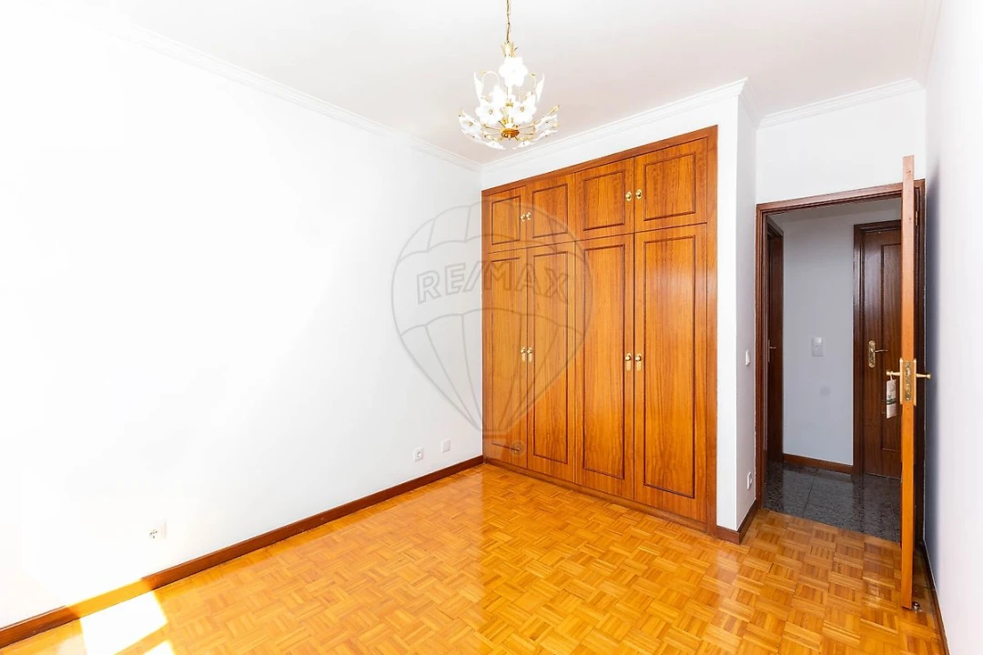 Apartamento T1 para Arrendamento em Mafamude e Vilar do Paraíso Foto 15