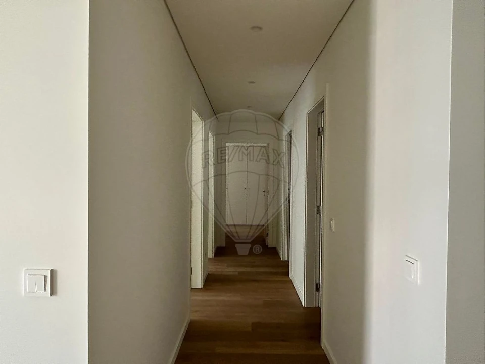 Apartamento T3 para Venda em Algés, Linda-A-Velha e Cruz Quebrada-Dafundo Foto 27