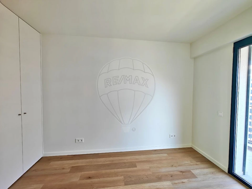 Apartamento T3 para Venda em Algés, Linda-A-Velha e Cruz Quebrada-Dafundo Foto 12